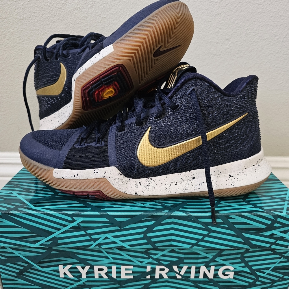 Nike Kyrie 3 Obsidian Men's Size 9.5 Irving Gold 852395-400 ONLY WORN INDOORS
